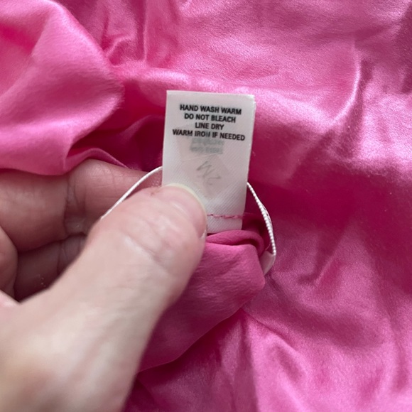 Victoria’s Secret - Pink Silk Lingerie Set - Picture 8 of 8